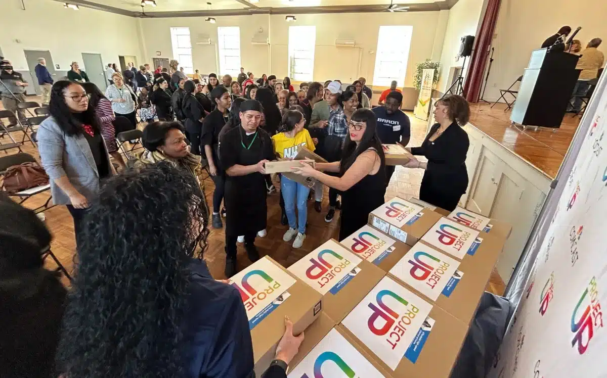 Tec Centro Berks Gets $30,000 Donation from Comcast