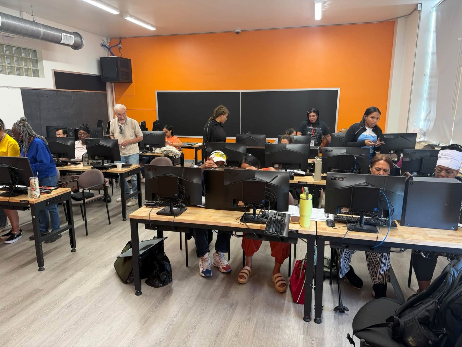 Computer lab training session at Tec Centro Berks